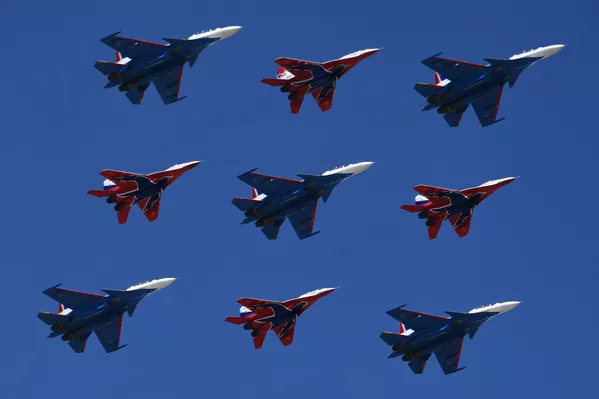 Los Su-57, en todo su esplendor: las Fuerzas Aéreas de Rusia ensayan el desfile del Día de la Victoria Los Su-57, en todo su esplendor: las Fuerzas Aéreas de Rusia ensayan el desfile del Día de la Victoria - Sputnik Mundo