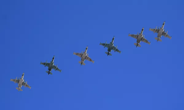 Los Su-57, en todo su esplendor: las Fuerzas Aéreas de Rusia ensayan el desfile del Día de la Victoria Los Su-57, en todo su esplendor: las Fuerzas Aéreas de Rusia ensayan el desfile del Día de la Victoria - Sputnik Mundo