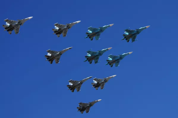 Los Su-57, en todo su esplendor: las Fuerzas Aéreas de Rusia ensayan el desfile del Día de la Victoria Los Su-57, en todo su esplendor: las Fuerzas Aéreas de Rusia ensayan el desfile del Día de la Victoria - Sputnik Mundo