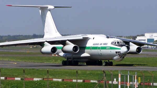 Un avión argelino IL-76 - Sputnik Mundo