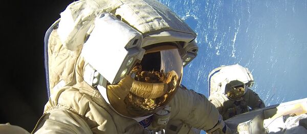 Cosmonautas rusos en la Estación Espacial Internacional - Sputnik Mundo