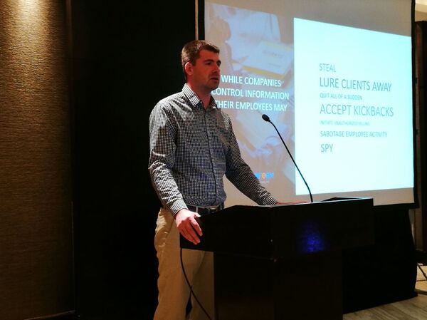 Serguéi Ozhegov, director general de SearchInform, en la conferencia de la empresa en Buenos Aires. - Sputnik Mundo