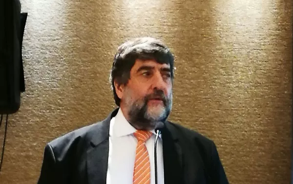 Ricardo Martínez, gerente regional de SearchInform y jefe de la representación en Argentina, en la conferencia en Buenos Aires. Ricardo Martínez, gerente regional de SearchInform y jefe de la representación en Argentina, en la conferencia en Buenos Aires. - Sputnik Mundo