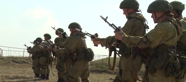 Hermanos de armas: paracaidistas de Rusia y Bielorrusia se ponen a prueba - Sputnik Mundo