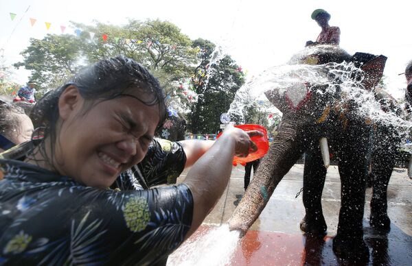 Celebración a lo grande: el Año Nuevo llega a Tailandia - Sputnik Mundo