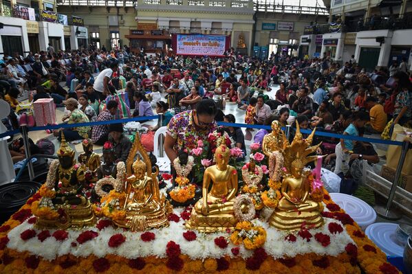 Celebración a lo grande: el Año Nuevo llega a Tailandia - Sputnik Mundo