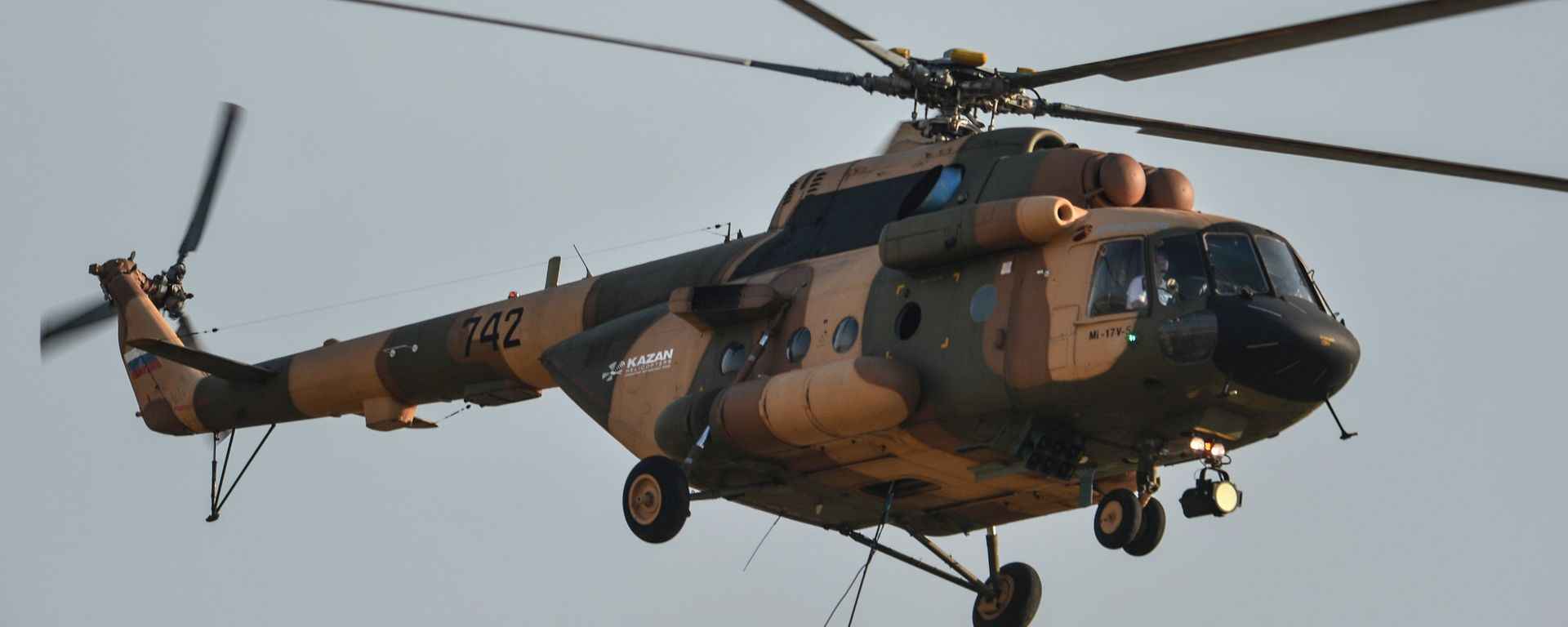 Un helicóptero ruso Mi-17V5 - Sputnik Mundo, 1920, 12.08.2021