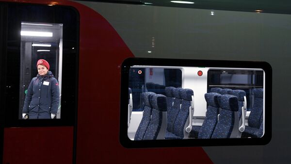 Un tren de los Ferrocarriles Rusos (RZD) - Sputnik Mundo