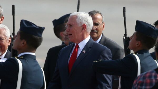 El vicepresidente de EEUU, Mike Pence, llegó a Lima - Sputnik Mundo