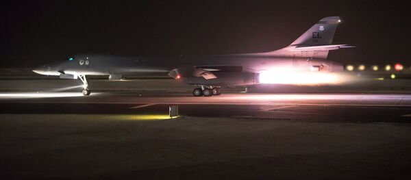 Un B-1B Lancer participa en el ataque de EEUU contra Siria Un B-1B Lancer participa en el ataque de EEUU contra Siria - Sputnik Mundo