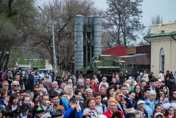 El Tren de la Victoria: Crimea celebra su liberación de los invasores nazis - Sputnik Mundo