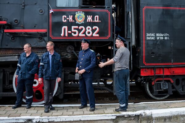 El Tren de la Victoria: Crimea celebra su liberación de los invasores nazis - Sputnik Mundo