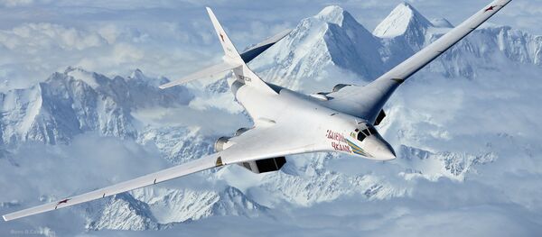 Bombardero estratégico supersónico Tu-160 Bombardero estratégico supersónico Tu-160 - Sputnik Mundo