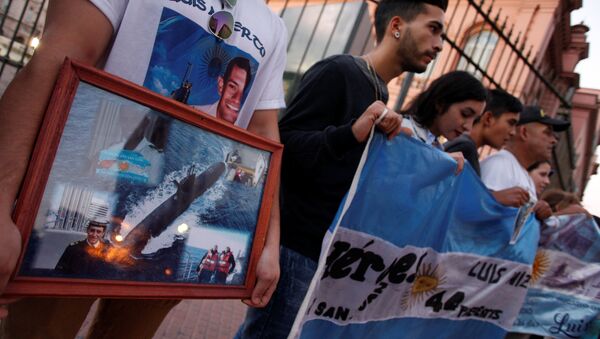 Manifestacion de los familiares de la tripulación del submarino ARA - Sputnik Mundo