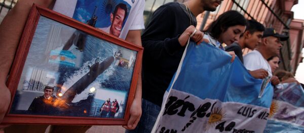 Manifestacion de los familiares de la tripulación del submarino ARA - Sputnik Mundo