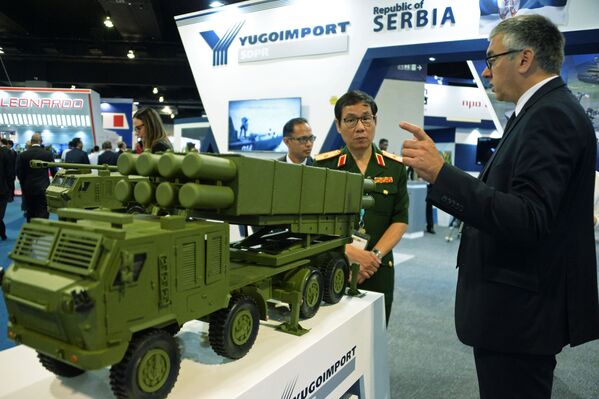 Armas de vanguardia en una de las exposiciones más grandes del mundo - Sputnik Mundo