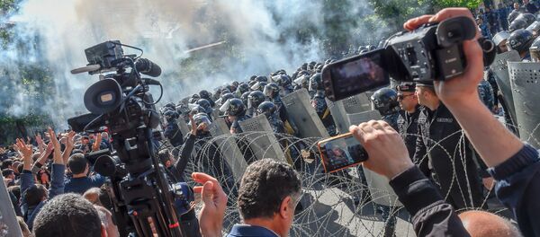 Protestas en Armenia Protestas en Armenia - Sputnik Mundo