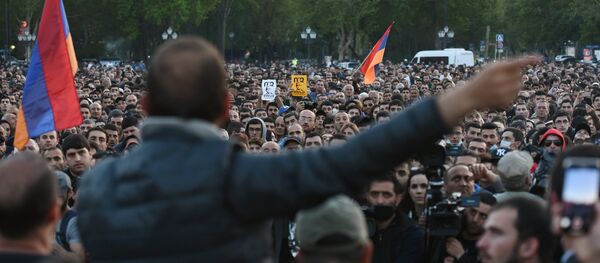 Protestas en Ereván, Armenia - Sputnik Mundo