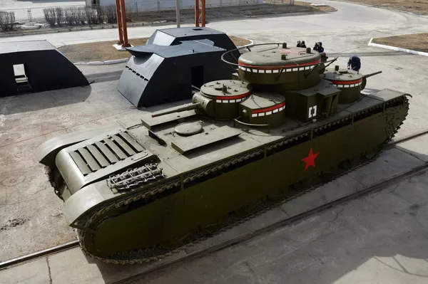 Los solemnes mamuts de Stalin, un legendario tanque soviético recreado en los Urales Los solemnes mamuts de Stalin, un legendario tanque soviético recreado en los Urales - Sputnik Mundo