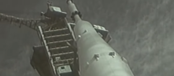 Ir al espacio a lo grande: la vuelta de los cohetes superpesados - Sputnik Mundo