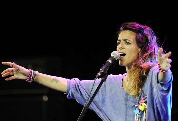 Concierto de la cantante española Bebe - Sputnik Mundo