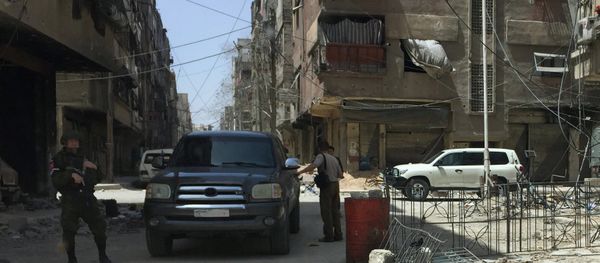 Soldado ruso en Duma, Siria - Sputnik Mundo