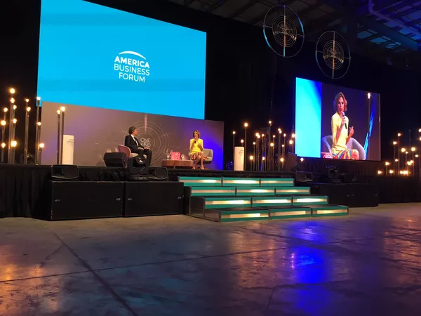 Agatha Ruiz de la Prada durante su presentación en el America Business Forum en Uruguay Agatha Ruiz de la Prada durante su presentación en el America Business Forum en Uruguay - Sputnik Mundo