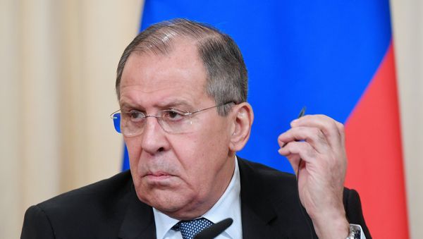 Serguéi Lavrov, ministro de Asuntos Exteriores de Rusia durante la rueda de prensa con la ministra de Exteriores de Austria, Karin Kneissl Serguéi Lavrov, ministro de Asuntos Exteriores de Rusia durante la rueda de prensa con la ministra de Exteriores de Austria, Karin Kneissl - Sputnik Mundo