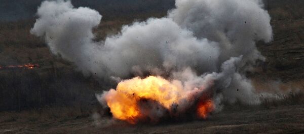 Disparo de un lanzallamas ruso Shmel Disparo de un lanzallamas ruso Shmel - Sputnik Mundo