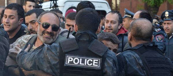 La policía de Armenia - Sputnik Mundo