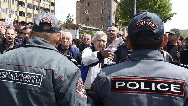 La policía de Armenia La policía de Armenia - Sputnik Mundo