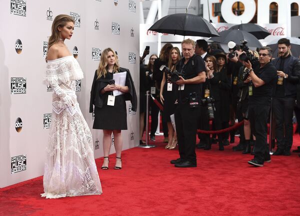 La bella modelo Gigi Hadid cumple años - Sputnik Mundo