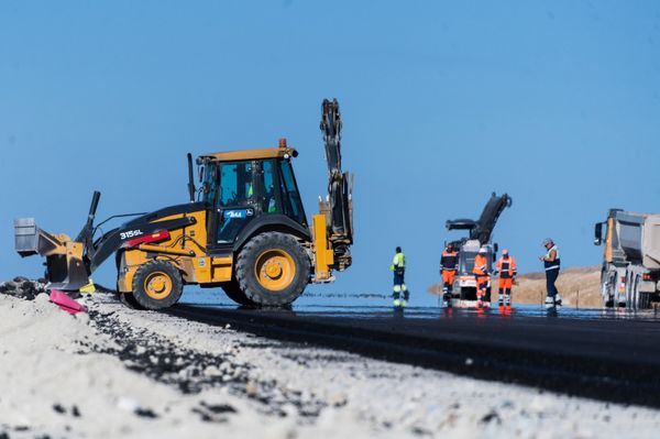 La construcción del acceso automovilístico al puente de Crimea La construcción del acceso automovilístico al puente de Crimea - Sputnik Mundo