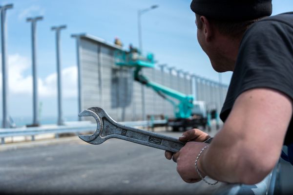 La construcción del acceso automovilístico al puente de Crimea La construcción del acceso automovilístico al puente de Crimea - Sputnik Mundo
