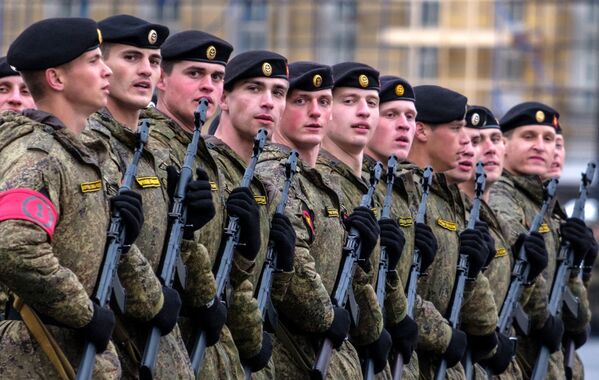 Primer ensayo del desfile del Día de la Victoria en San Petersburgo - Sputnik Mundo