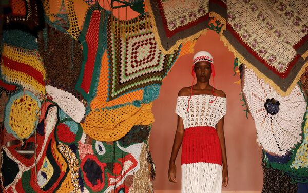 La diversa belleza de las mujeres brasileñas en la Semana de la Moda de Sao Paulo - Sputnik Mundo