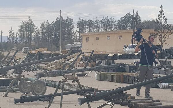 Las armas cedidas por los grupos armados en Al Qalamun Oriental en el marco del acuerdo de evacuación - Sputnik Mundo