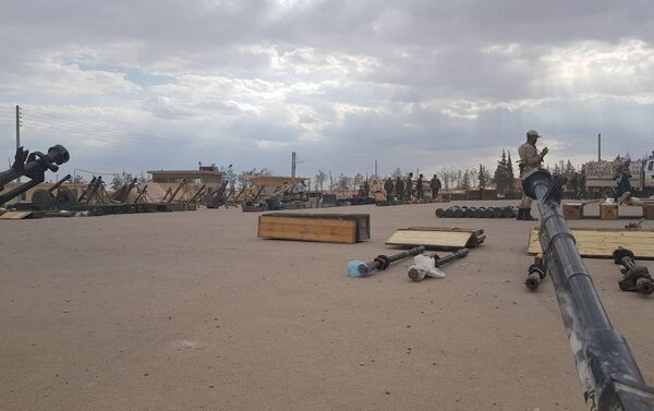 Las armas cedidas por los grupos armados en Al Qalamun Oriental en el marco del acuerdo de evacuación - Sputnik Mundo
