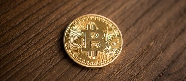 Bitcóin (imagen referencial) - Sputnik Mundo