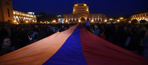 Bandera de Armenia en Ereván - Sputnik Mundo