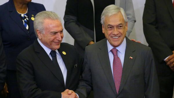 El presidente chileno, Sebastián Piñera, junto al presidente de Brasil, Michel Temer - Sputnik Mundo