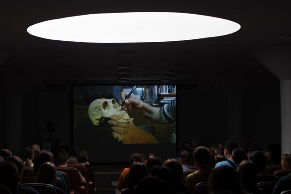 Демонстрация методов реконструкции внешности живых существ по их костным останкам - Sputnik Mundo