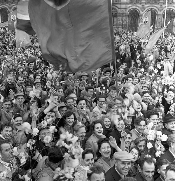 Paz, trabajo y mayo: así celebraban los soviéticos el Día Internacional de los Trabajadores - Sputnik Mundo