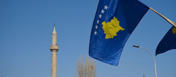 Bandera de Kosovo en Pristina - Sputnik Mundo