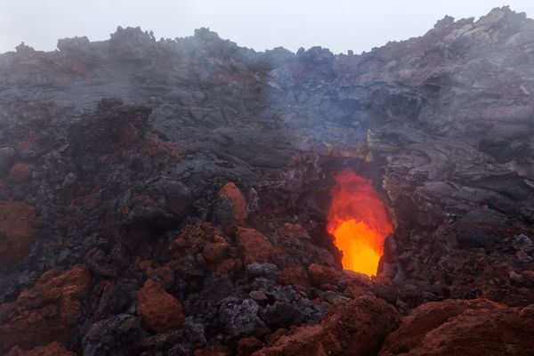 El volcán Tolbachik en Kamchatka El volcán Tolbachik en Kamchatka - Sputnik Mundo