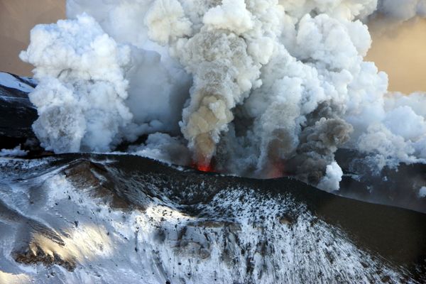 El volcán Tolbachik en Kamchatka El volcán Tolbachik en Kamchatka - Sputnik Mundo