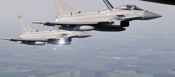 Cazas británicos Typhoon en Rumanía - Sputnik Mundo