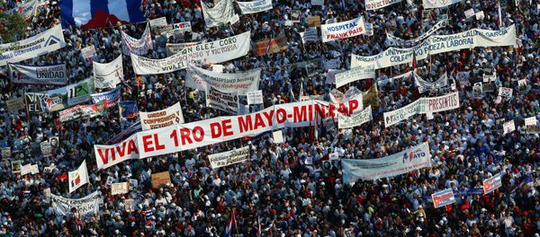 La manifestación por el Día Internacional del Trabajo en La Habana La manifestación por el Día Internacional del Trabajo en La Habana - Sputnik Mundo