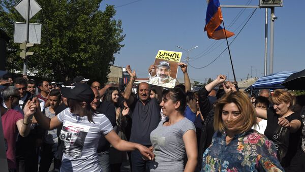 Las protestas de la oposición en Armenia - Sputnik Mundo