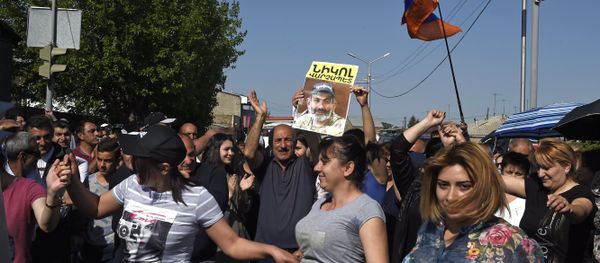 Las protestas de la oposición en Armenia - Sputnik Mundo